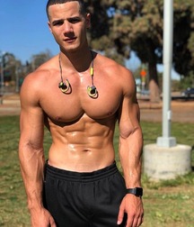 Hot Guys 38 61b05fe7366bf.jpg