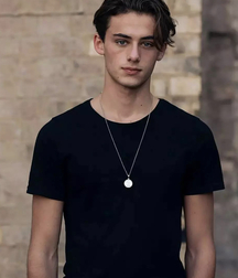 Hot Guys 40 61b39c636da81.jpg