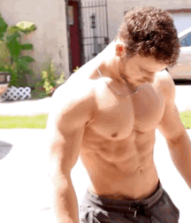 Hot GIFs 2 61c03bab3d0da.gif