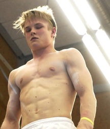 Hot Guys 46 61c08ddee7930.jpg