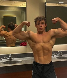 Hot Guys 46 61c08dfc21ab0.jpg