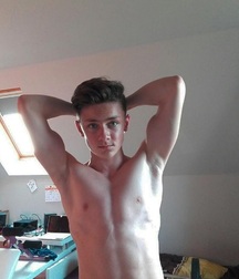 Hot Guys 46 61c08e24cd42b.jpg