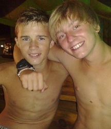 Hot Guys 46 61c08e2c92f7d.jpg