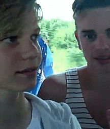 Hot Guys 46 61c08e3e60e80.gif