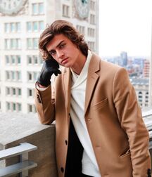 Hot Guys 47 61c424eaa35ef.jpg