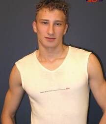Hot Guys 47 61c424f7a4fab.jpg