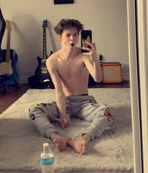 Hot Guys 47 61c42512db6d2.jpg