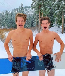 Hot Guys 49 61d4675c2c3a2.jpg