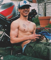 Hot Guys 49 61d4681425516.jpg