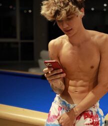 Hot Guys 54 62026b1046c15.jpg
