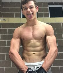 Hot Guys 59 6293c2a94afb0.jpg