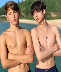 Hot Guys 61 62d0bd0699be1.jpg