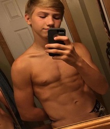 Hot Guys 61 62d0bd11c1837.jpg