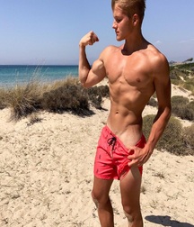 Hot Guys 64 62ed912e81ae6.jpg