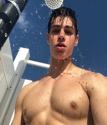 Hot Guys 64 62ed919862e10.jpg