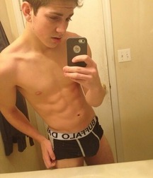 Tiago Gay Tube Twink Boy Selfies 600e9b0e00b87.jpg