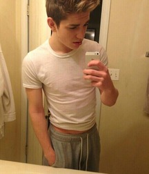 Tiago Gay Tube Twink Boy Selfies 600e9b1028d24.jpg