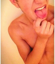 Tiago Gay Tube Twink Boy Selfies 600e9b576342d.jpg