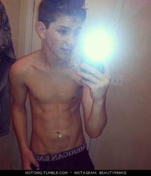Tiago Gay Tube Twink Boy Selfies 600e9b9a89721.jpg