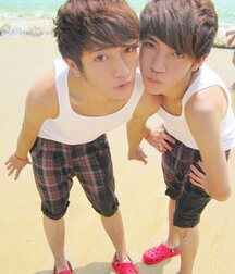 PC0001 Cute Kissers 6005fdca9c6db.jpg