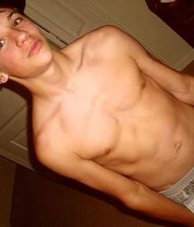 PC0002 Shirtless Guys Gay Tube 600741fa63cb7.jpg