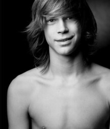 PC0002 Shirtless Guys Gay Tube 60074224ca8df.jpg