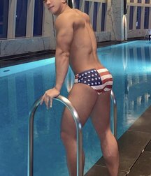 Swim & Shower Gay Tube 5ffa88c2c1221.jpg