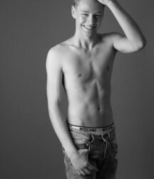 Swim & Shower Gay Tube 5ffa890a16bf5.jpg