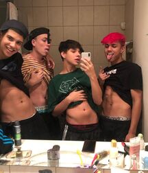World of Boys - My Starter Mix 600f0dfdddba3.jpg