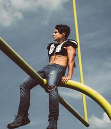 Twink Porn Bubble Butts & Nice Cocks 61b3ebcdb6903.jpg