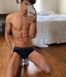 Chris Walsh The Star Gay Tube 6050c992033f8.jpeg