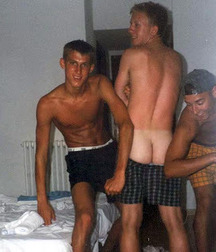 mooning twink tube guys straight 621586d34cc4f.jpg