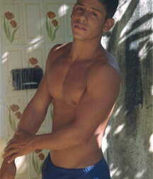 Antonio Twink Tube 6026591f3c213.jpg
