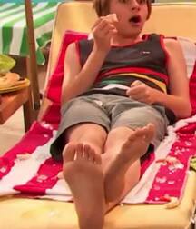 Sexy boys feet gay tube 6021630520261.jpg