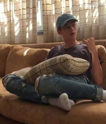 Celeb Boy feet and regular boy feet gay tube 6021a0305f125.jpg