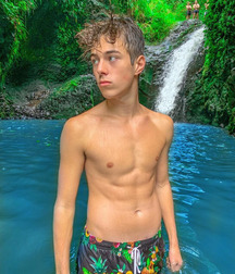Hot Solo Shirtless Boys Porn 6029948065f6f.jpg