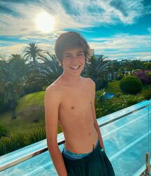 Hot Solo Shirtless Boys Porn 6029949475ef0.jpg