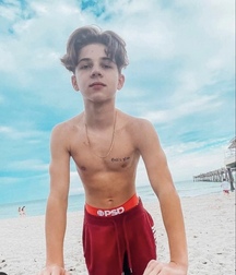 Hot Solo Shirtless Boys Porn 602994caecda9.jpg