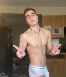 Hot Solo Shirtless Boys Porn 6029952702227.jpg