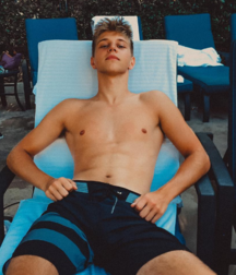 Hot Solo Shirtless BoysTube 2 603179b7a229a.png