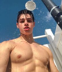 Hot Solo Shirtless BoysTube 2 603179bf10fc2.jpg