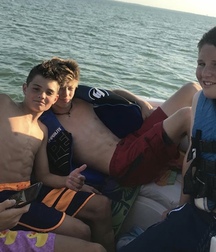 Hot Mixed Group Boys Tube 2 60317cb8e2277.jpg