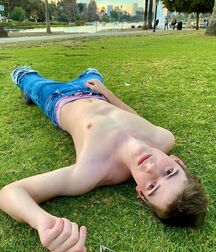 Hot Solo Gay Tube Shirtless Boys 4