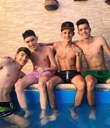 Hot Mixed Group Boys Straight Gay Tube 7 606093aadce18.jpg
