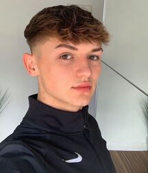 Hot Solo Boys Gay Tube Selfies 60944b200d1e1.jpg