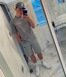 Hot Solo Boys Gay Tube Selfies 60944b2c6f285.jpg