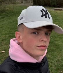 Hot Solo Boys Gay Tube Selfies 60944b3512580.jpg