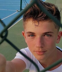 Hot Solo Boys Gay Tube Selfies 60944b4ecc92e.jpg