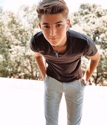 Hot Solo Boys Gay Tube Selfies 60944b5d3ca72.jpg