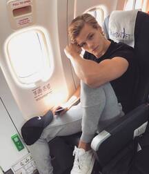 Hot Solo Boys Gay Tube Selfies 60944c36d0070.jpg